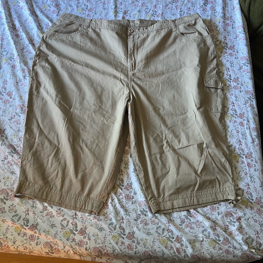 Plus Size Woman’s Tan Cargo Shorts